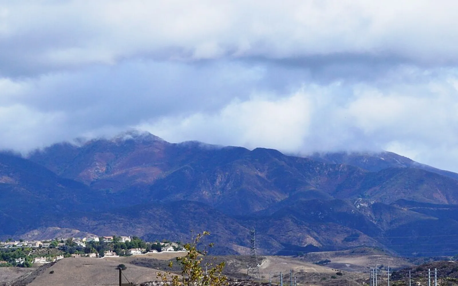 Homes and hills beyond Lake Forest Sports Park in Foothill Ranch.